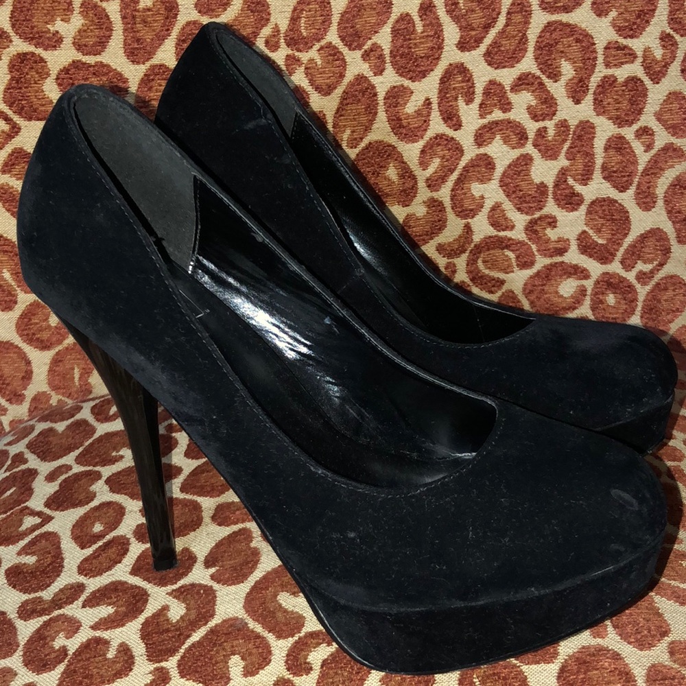 Pumps - Picture 2 of 4